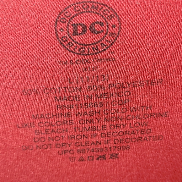 Wonder woman shirt, size Large (kids I believe) great condition - Picture 2 of 3